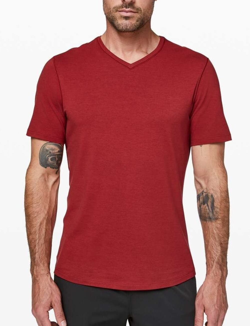 Lululemon Mens 5 Year Basic V Neck T-Shirt Size Large Red Cayenne Casual Logo